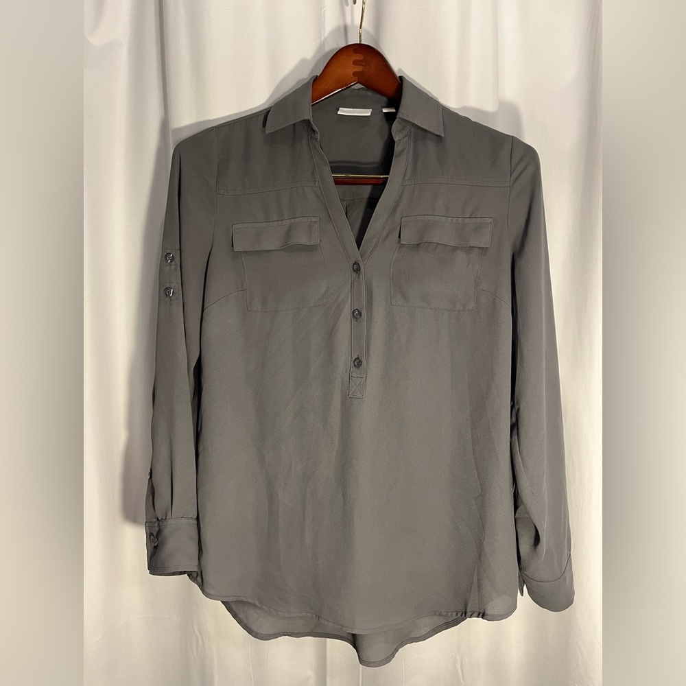 New York and Company grey long sleeve V neck blouse size SMALL